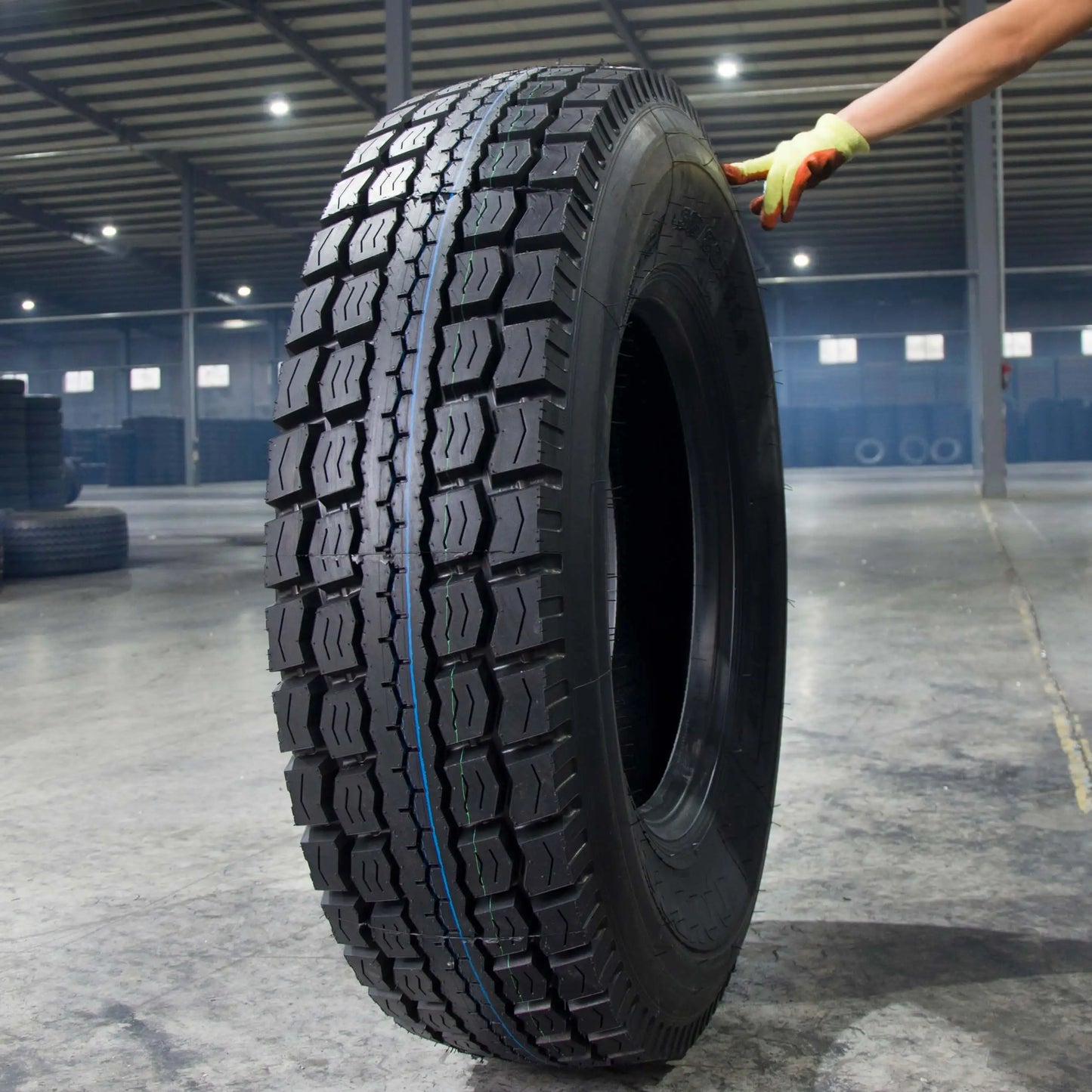 Chinese Famous Tire Factory Triangle 11r22.5 12r22.5 315/80r22.5 Heavy Duty Truck Tire TBR Tire