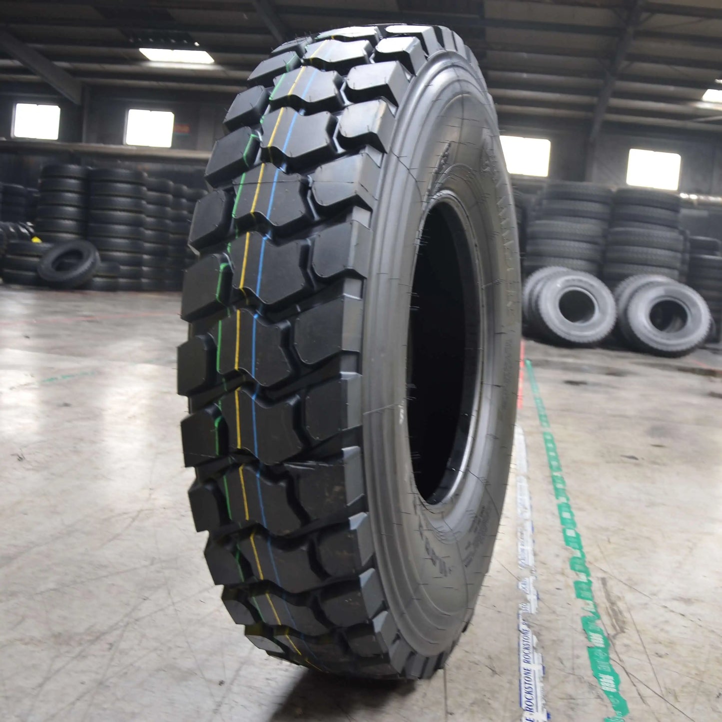 Chinese Famous Tire Factory Triangle 11r22.5 12r22.5 315/80r22.5 Heavy Duty Truck Tire TBR Tire